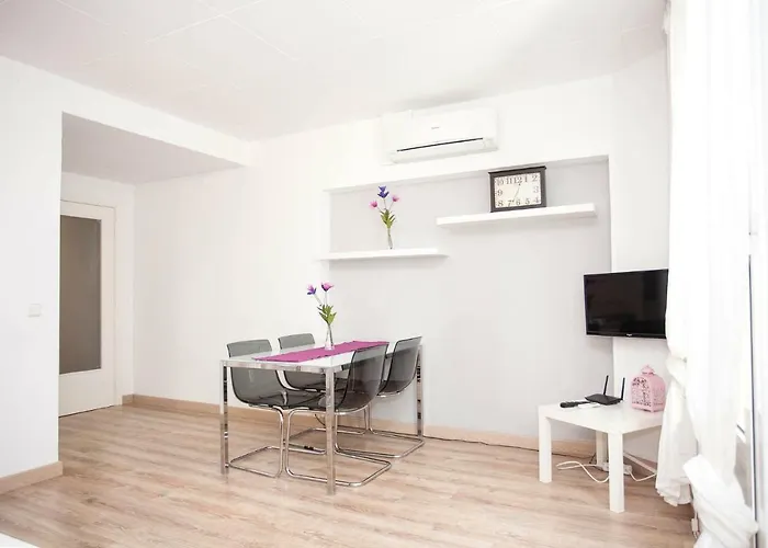 Apartment Center&beach With Sea View